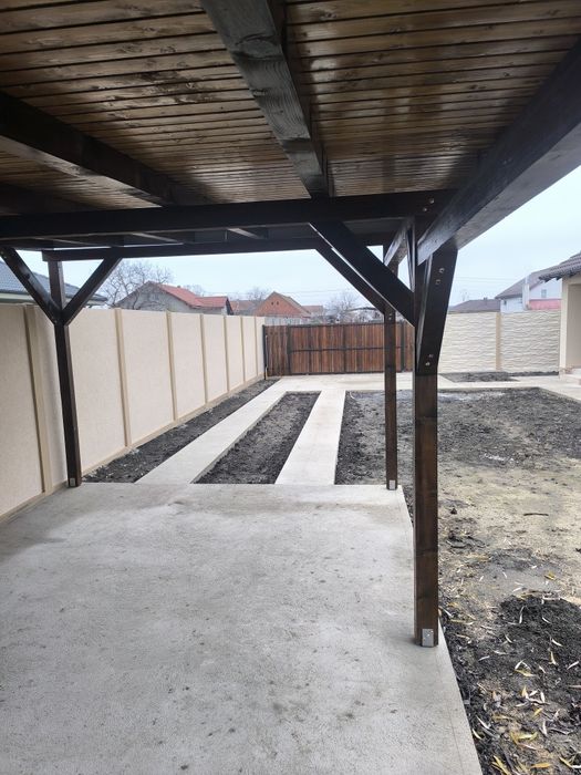 Proprietar . Vând casă la cheie în Sânmihaiu Român.