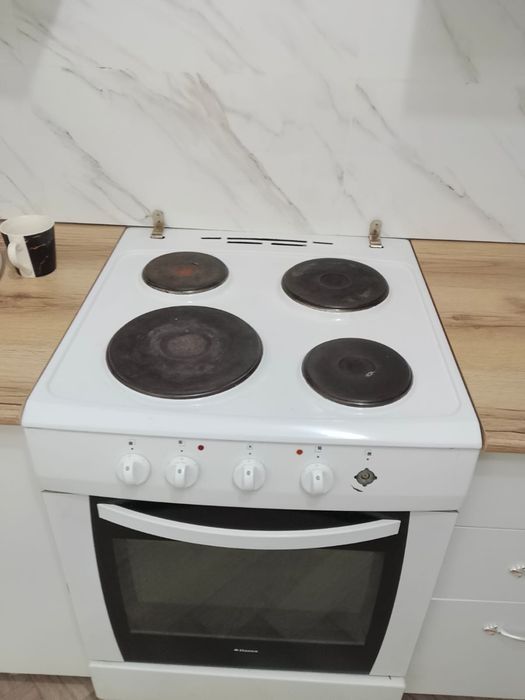 Продам плиту Hansa
