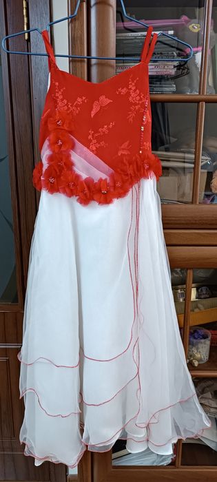 Продам разные детские платья