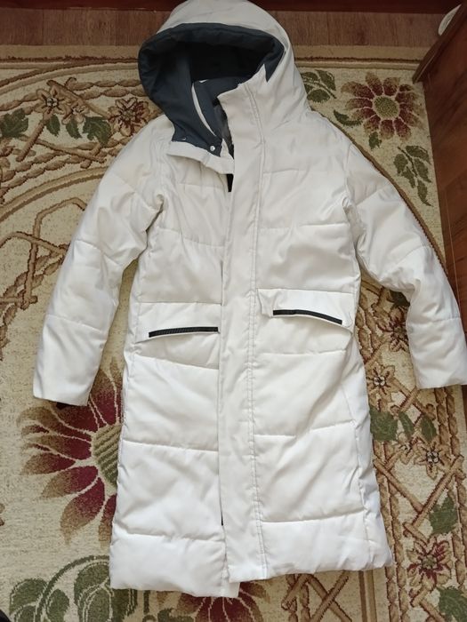 Продам б/у  куртки