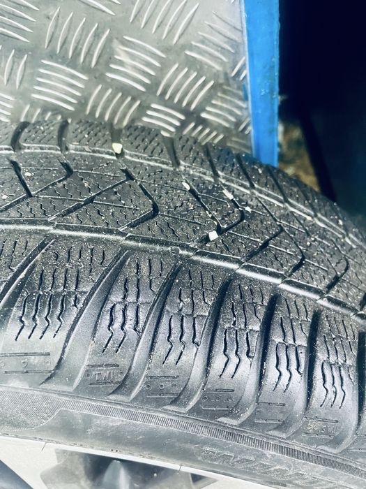 Зимни гуми Pirelli 215/50/18