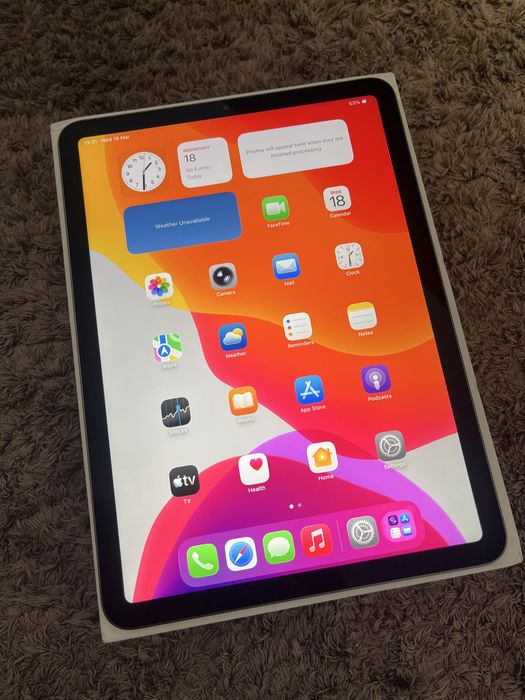 iPad Air 5 th /  2023 / M1 / NOU / 100% Bateria