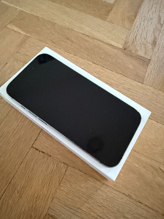 Iphone 14 Pro много запазен