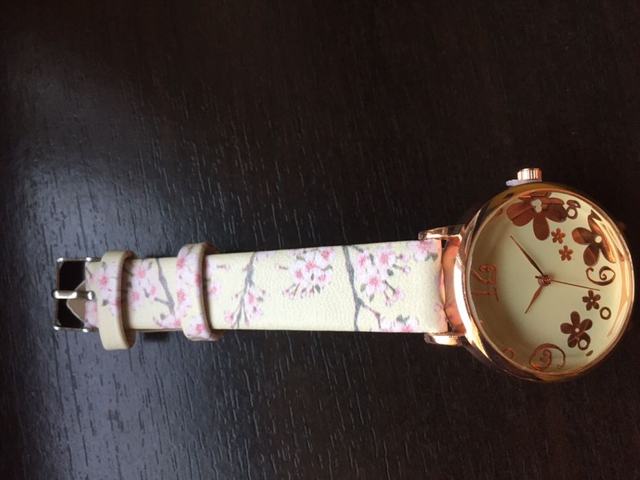 Нежен и елегантен дамски часовник