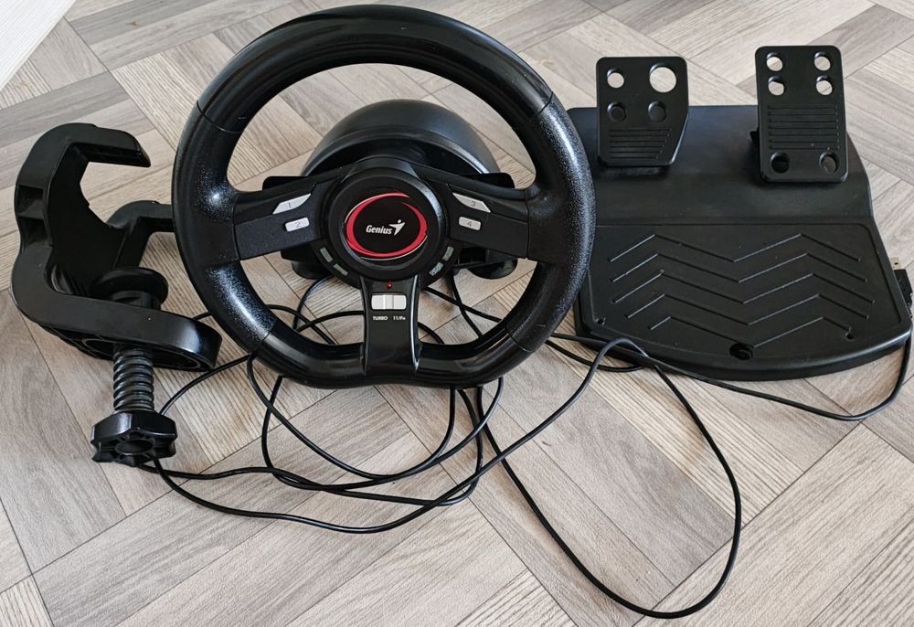 Продаю игровой руль