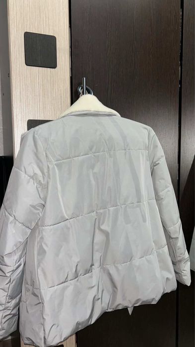 Продаю весенная куртка