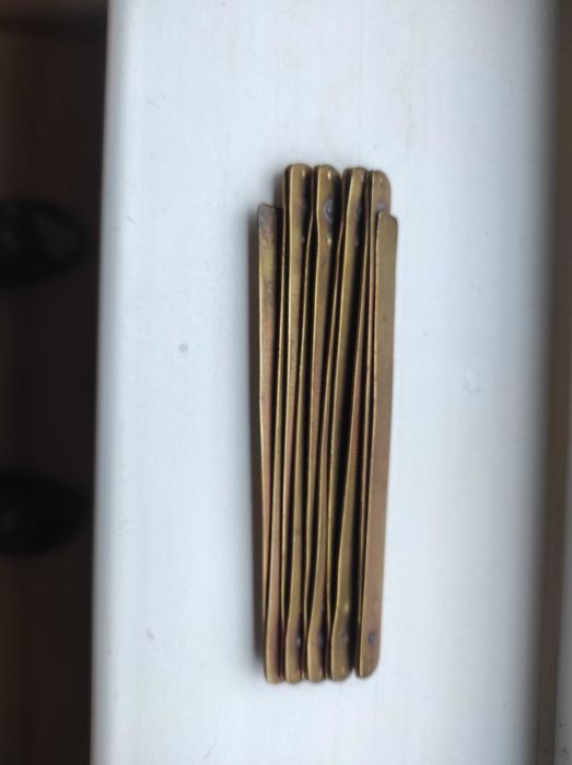 Стар бронзов сгъваем метър