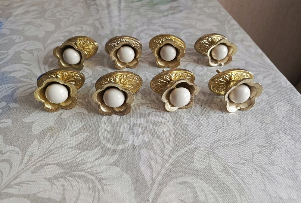 Фурнитура мебельная