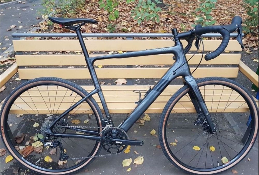 Велосипед CANNONDALE topstone 5 карбон.