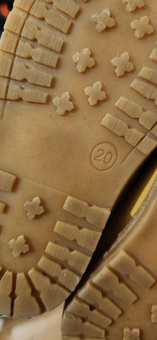 Бебешки есенни боти от естествена кожа