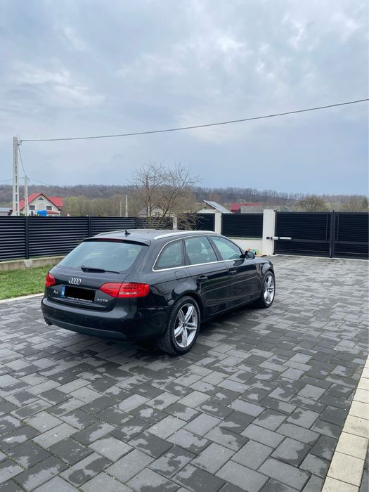 Audi A4 B8  CUTIE AUTOMATA 2.0 TDI 2011