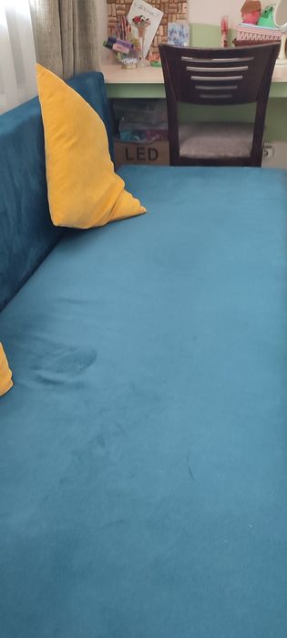 Продам диван книжку