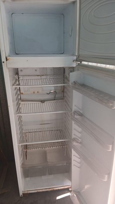 Продам холодильник