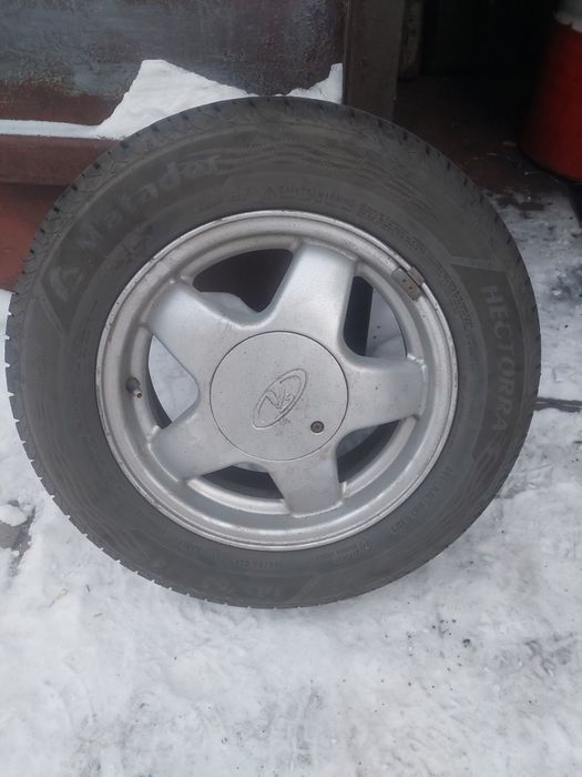 продам на ваз диски с резиной лето