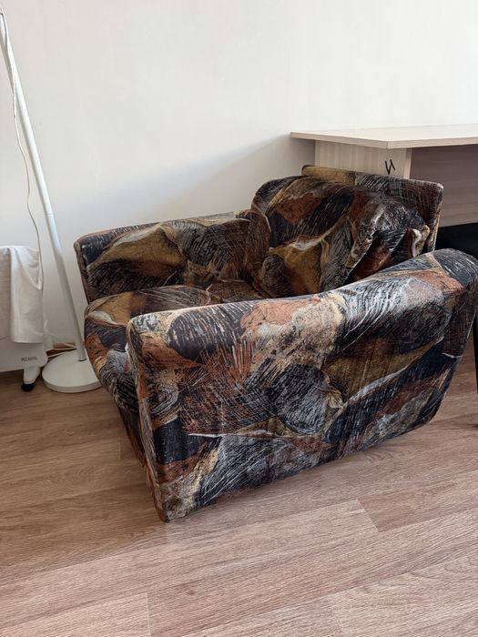 Диван и кресло б/у