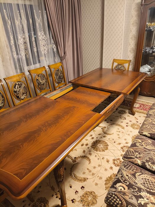 Стол и стулья...