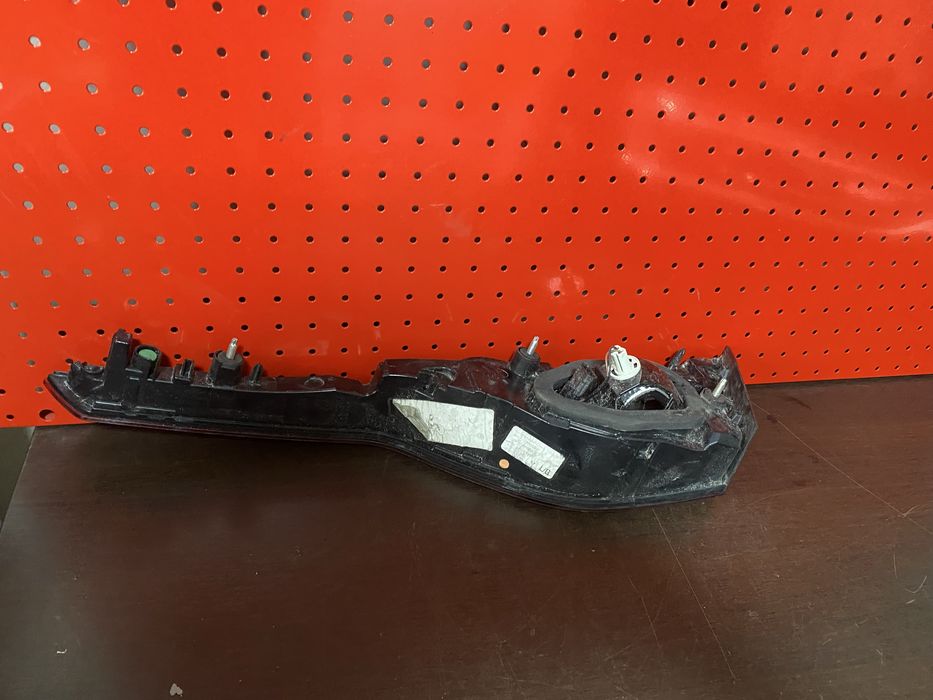 Stop stanga pe haion bec si led Renault Talisman sedan