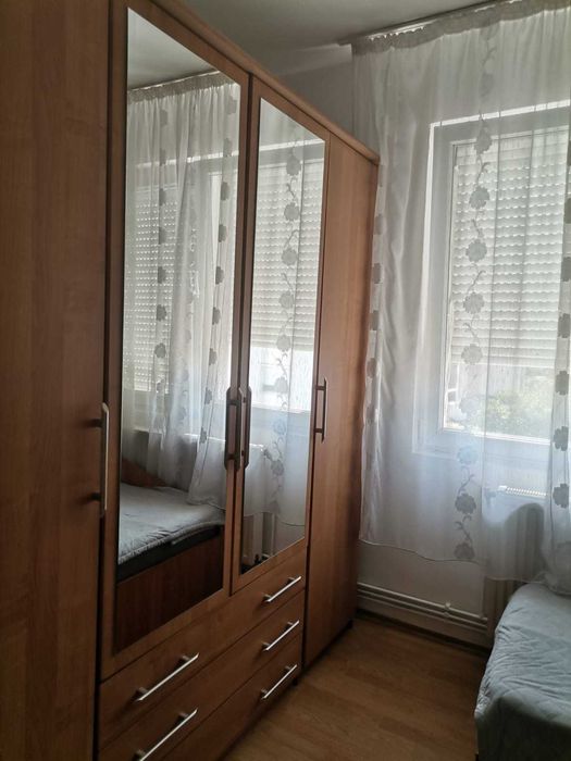 Vand apartament cu 2 camere, cartier armatei, etajul 4