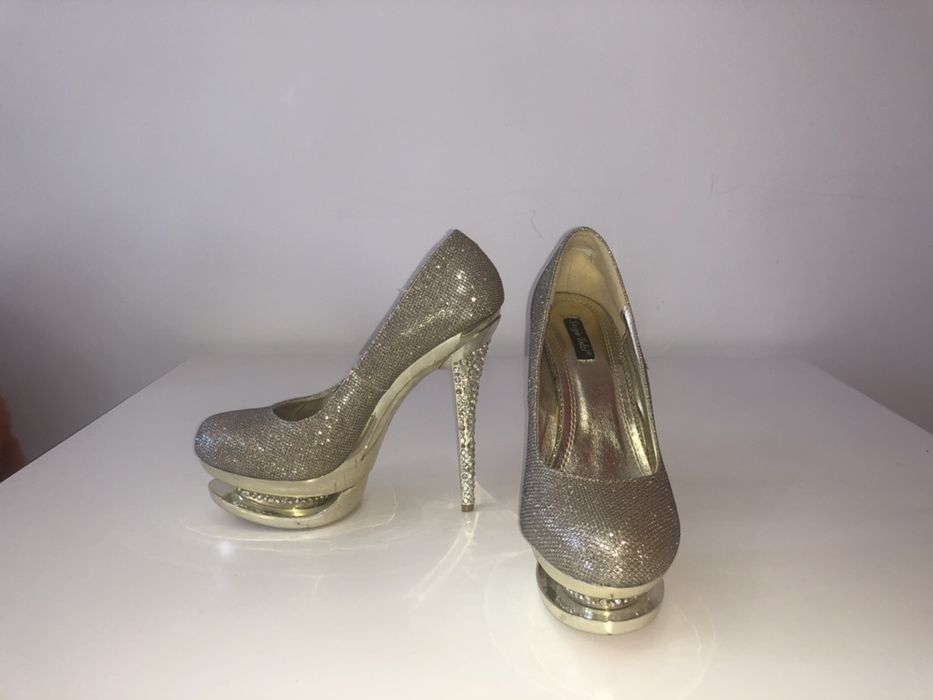 Продам туфли женские