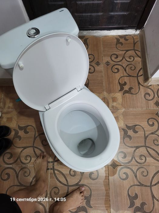 Продам чистый унитаз