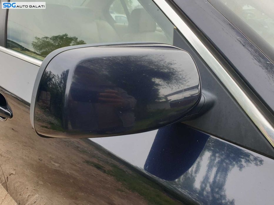 Prag Plastic Stanga BMW Seria 5 E60 2003 - 2007 Culoare Monaco Blau Metallic [1662]