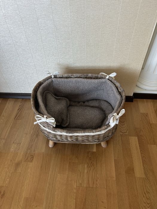 Лежанка для кошек, плетенная