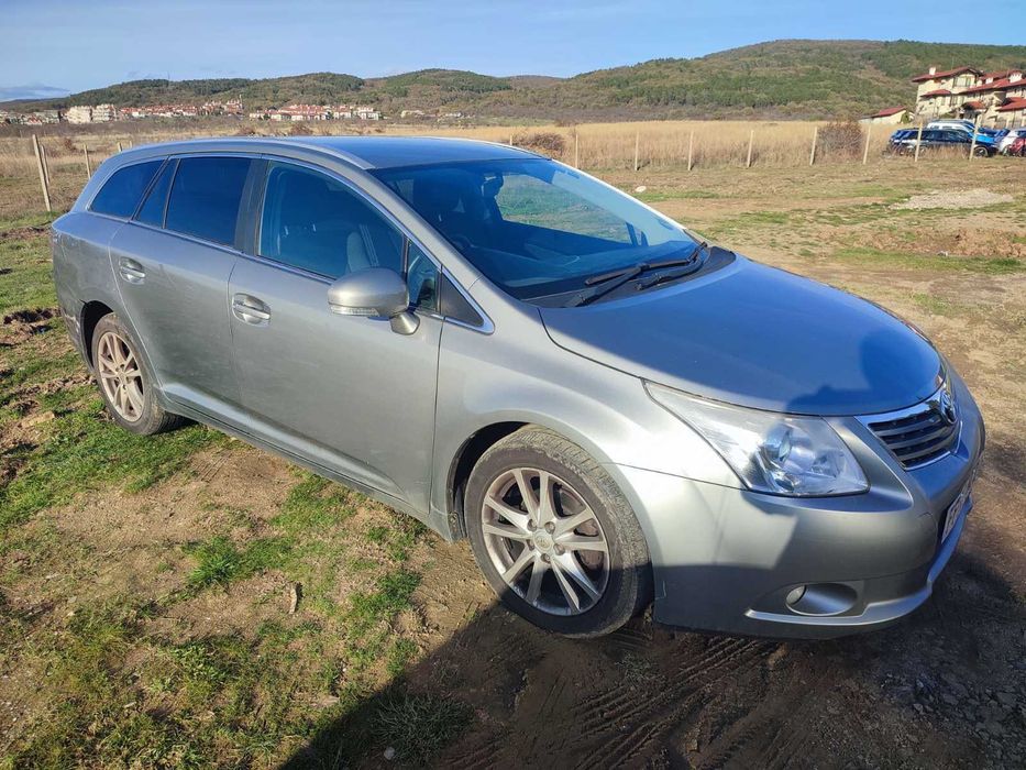 Тойота Авенсис 2010 десен волан