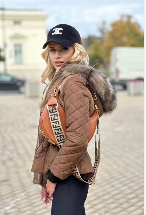 Зимно  Яке Авин в актуален цвят за сезона!