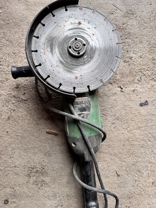 Болгарка Hitachi