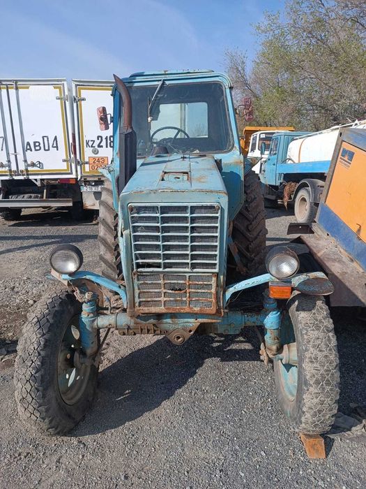 Трактор МТЗ-82  .