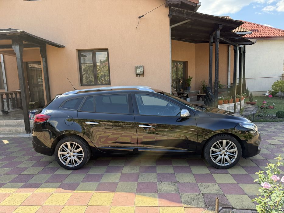 Renault Megane GT Line-1,5 DCI-110cp-euro5- recent adusa pe roti