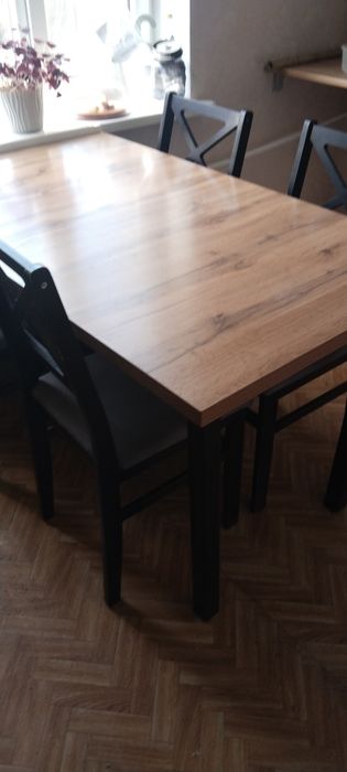 Продам стол со стульями