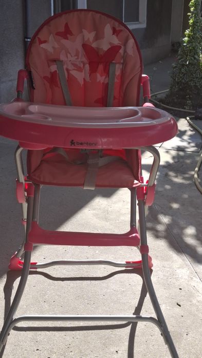 Продавам детски стол