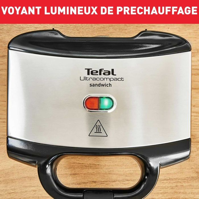 Уред за сандвичи Tefal Ultracompact 700W Незалепващи плочи, лек ДЕФЕКТ