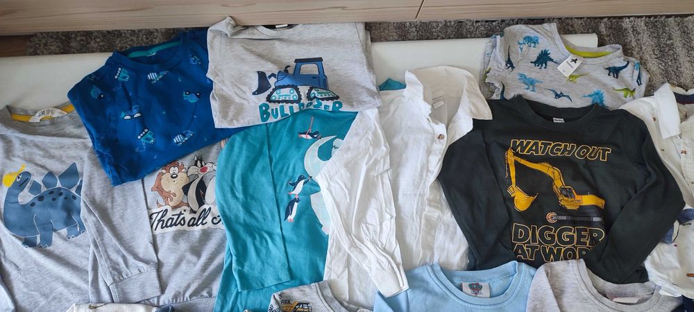 Лот детски дрехи 110 -116 блузи и панталони -H&M,Zara,lupilu и д-р.