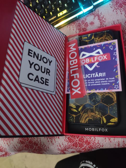 Vand husa si folie mobile fox