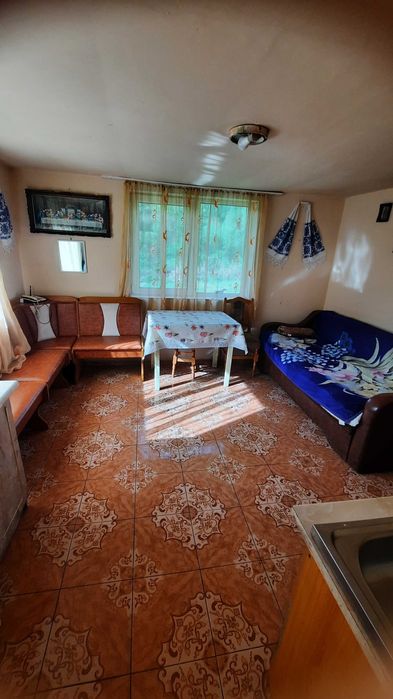 Casa si gradina de vanzare