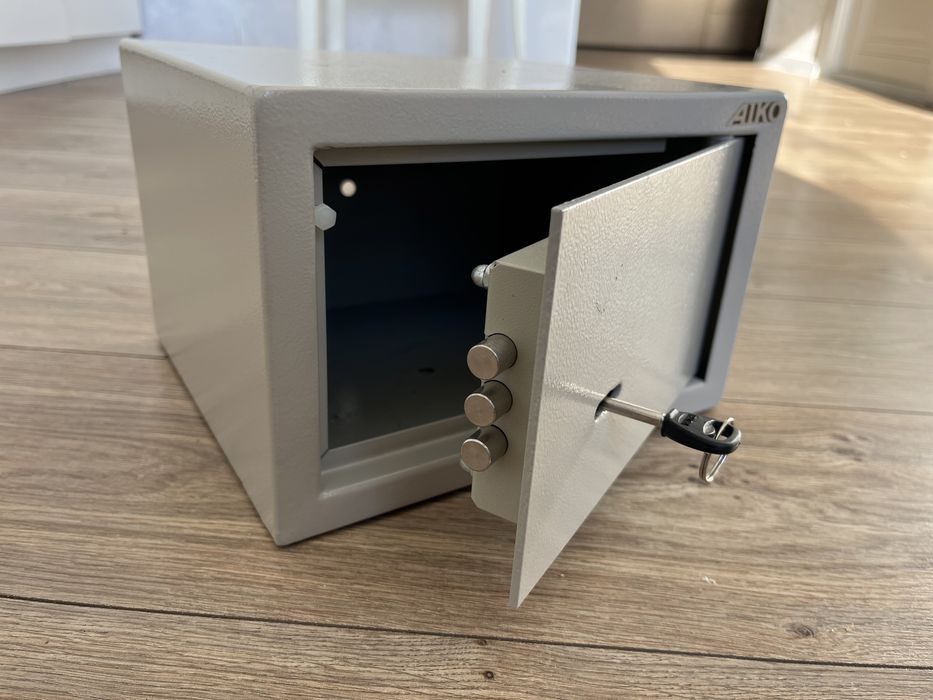 Продам Сейф Т-17