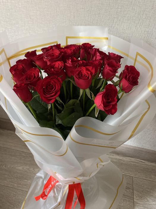 букет из роз 25 штук