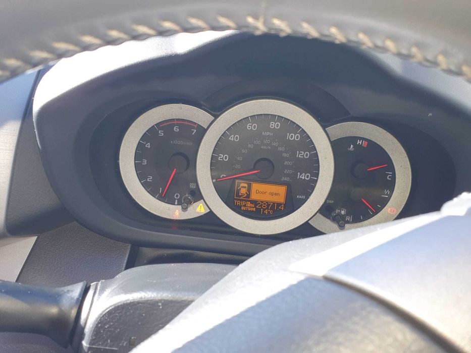 Джип Toyota RAV 4 , 2.2 дизел , десен волан