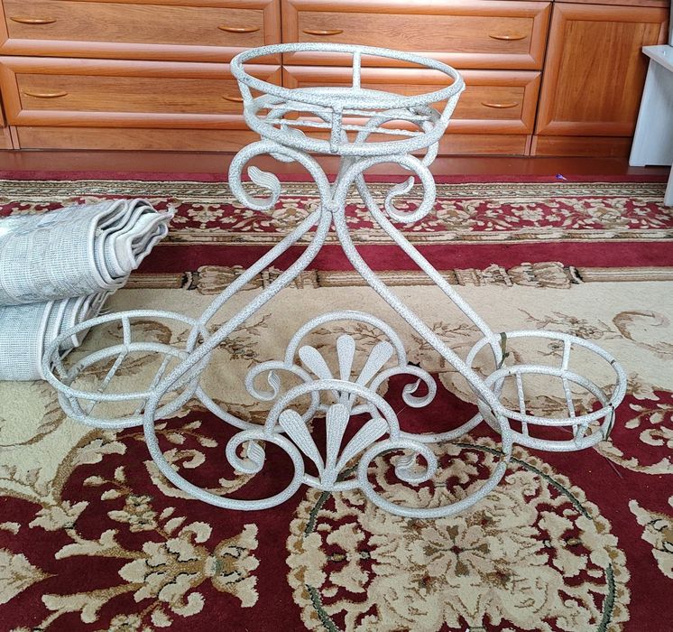 Для домашних цветов продам