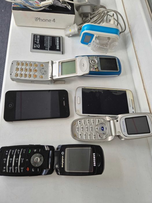 Lot telefoane clasice [+incarcator universal] IPHONE 4, SAMSUNG 4 mini