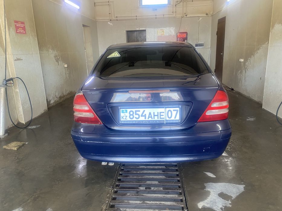 Mercedes benz w203