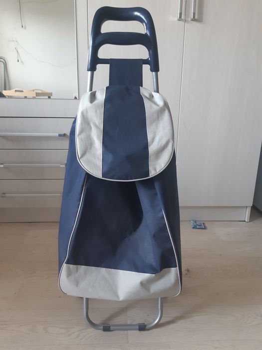 Сумка на колёсиках