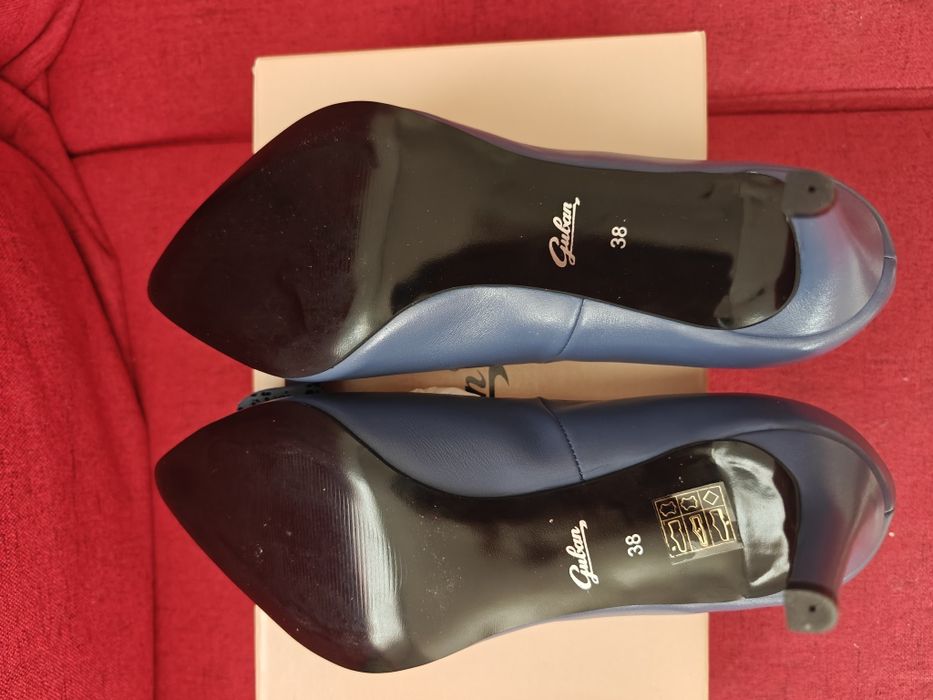 Guban stiletto albastru