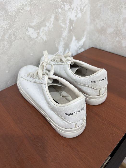 Продам кеды женские 38 р
