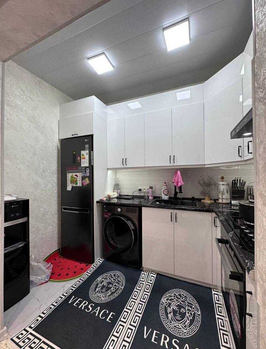 Юнусабад 4 кв. 1-хона 2-этаж/4. Эвро ремонт+мебель техника.