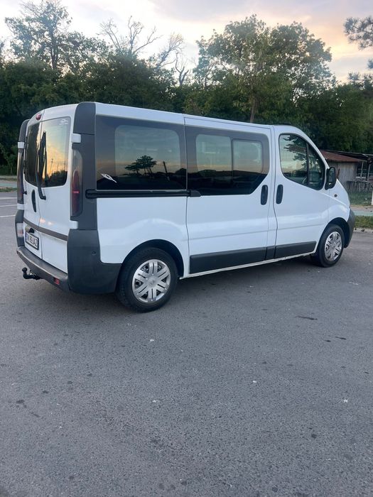RENAULT Trafic 2006 — imagine 2