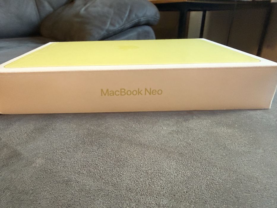 Apple 13-inch MacBook Neo 512GB Citrus