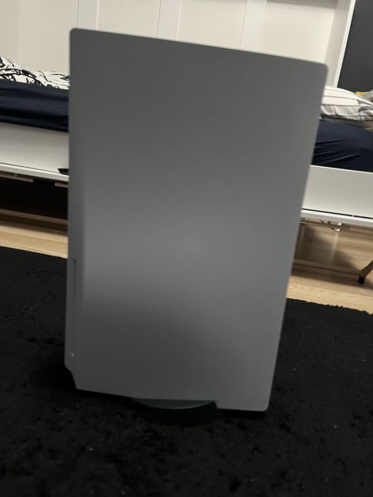 PlayStation 5 Disc Edition – Stare impecabilă (utilizat ocazional)